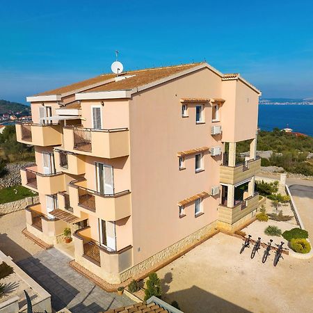 Apartman Sipina 3 쿠클리차 외부 사진